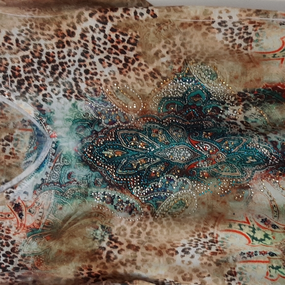 Top - Picture 2 of 3